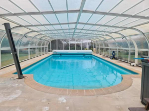 Maison de vacance chaleureuse avec piscine partage